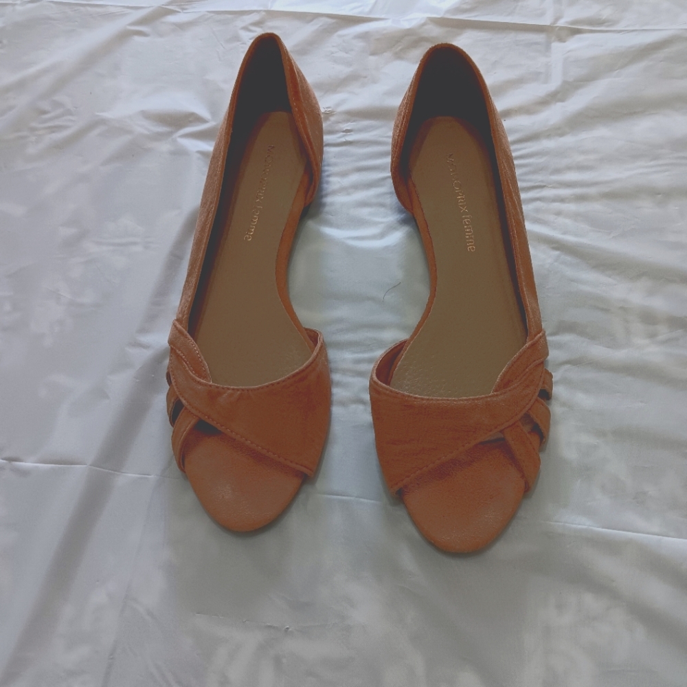 Monoprix femme. Ballerina suede, size 41, color beige.